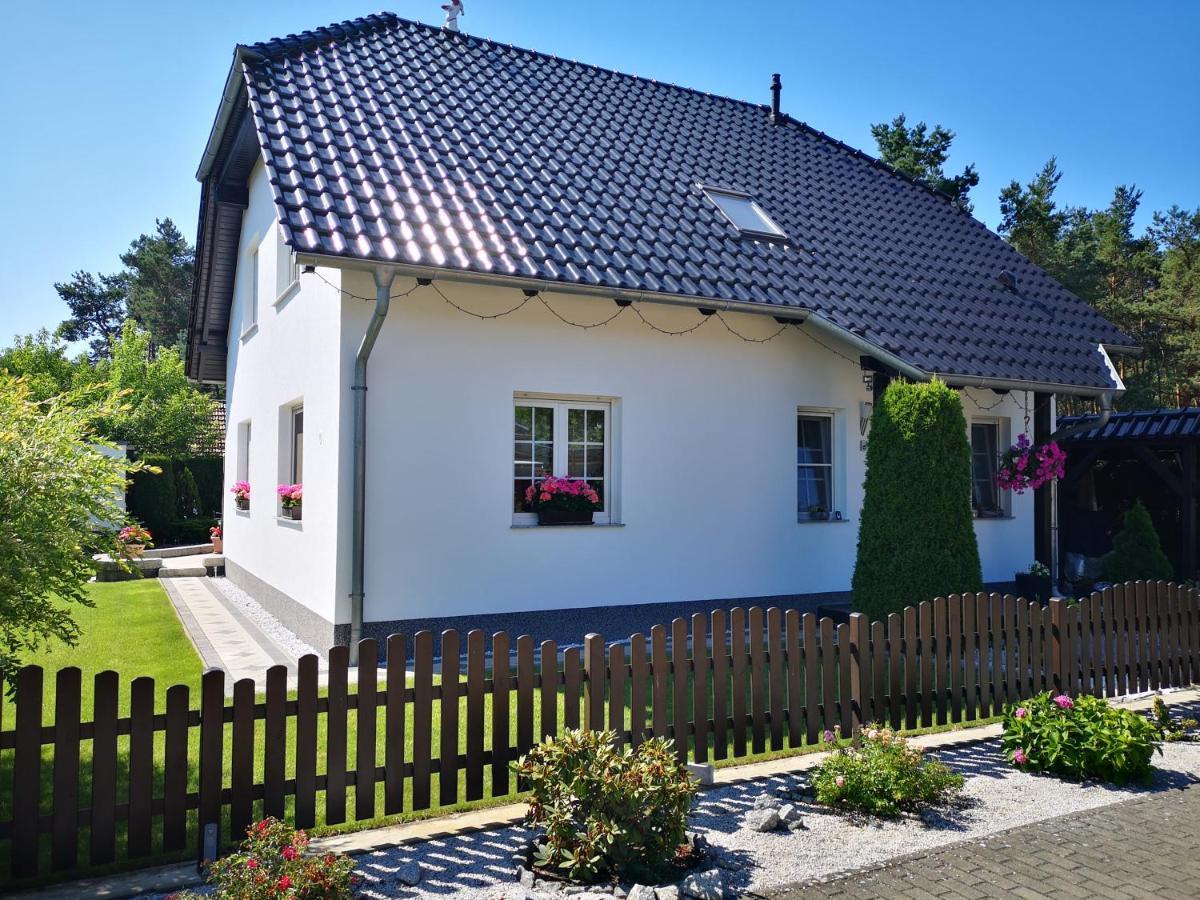 Gaestezimmer Im Bewohnten Efh Mit Pool Und Garten Ziltendorf المظهر الخارجي الصورة