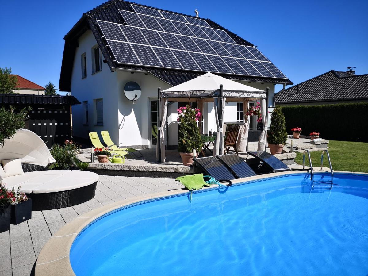 Gaestezimmer Im Bewohnten Efh Mit Pool Und Garten Ziltendorf المظهر الخارجي الصورة
